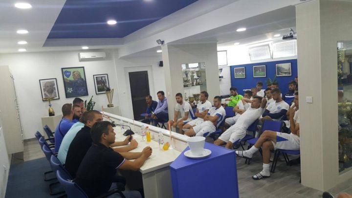 manijaci i uprava željezničar